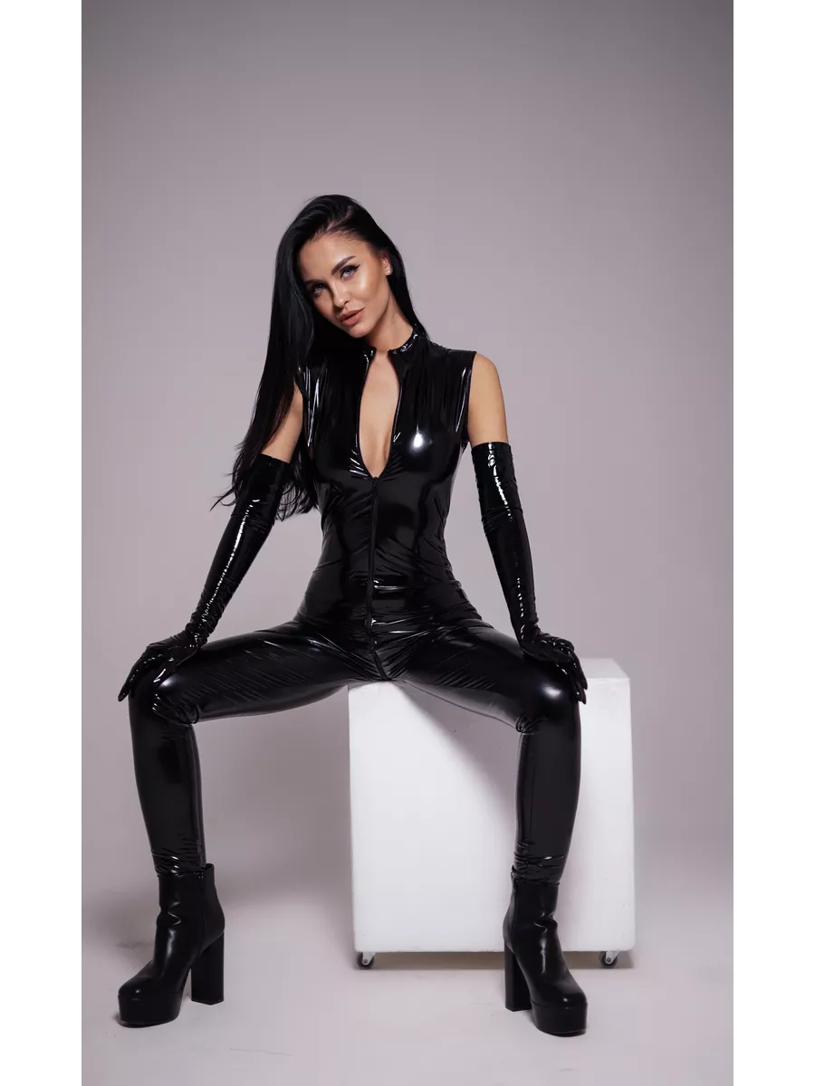 Nancy's Lackleder Body