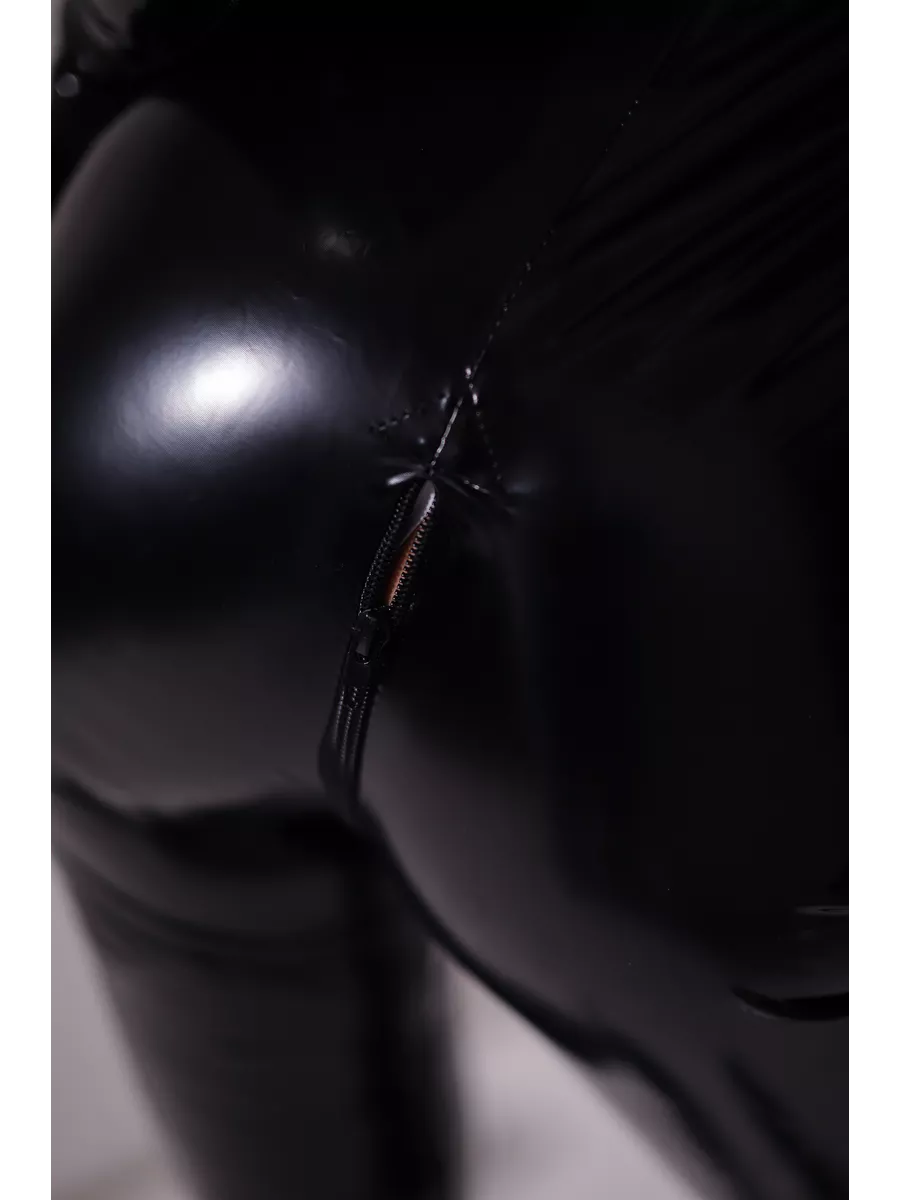 Nancy's Lackleder Body