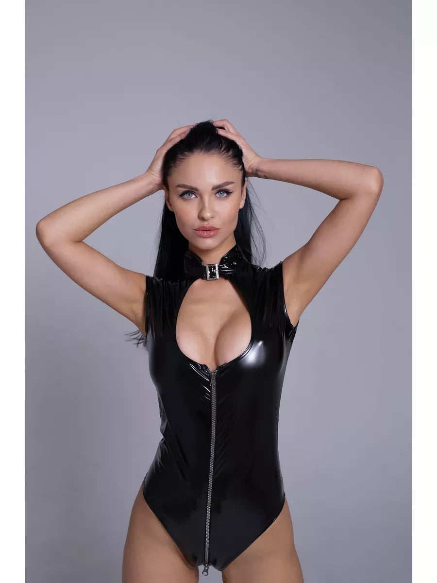 Mila's Lackleder Body