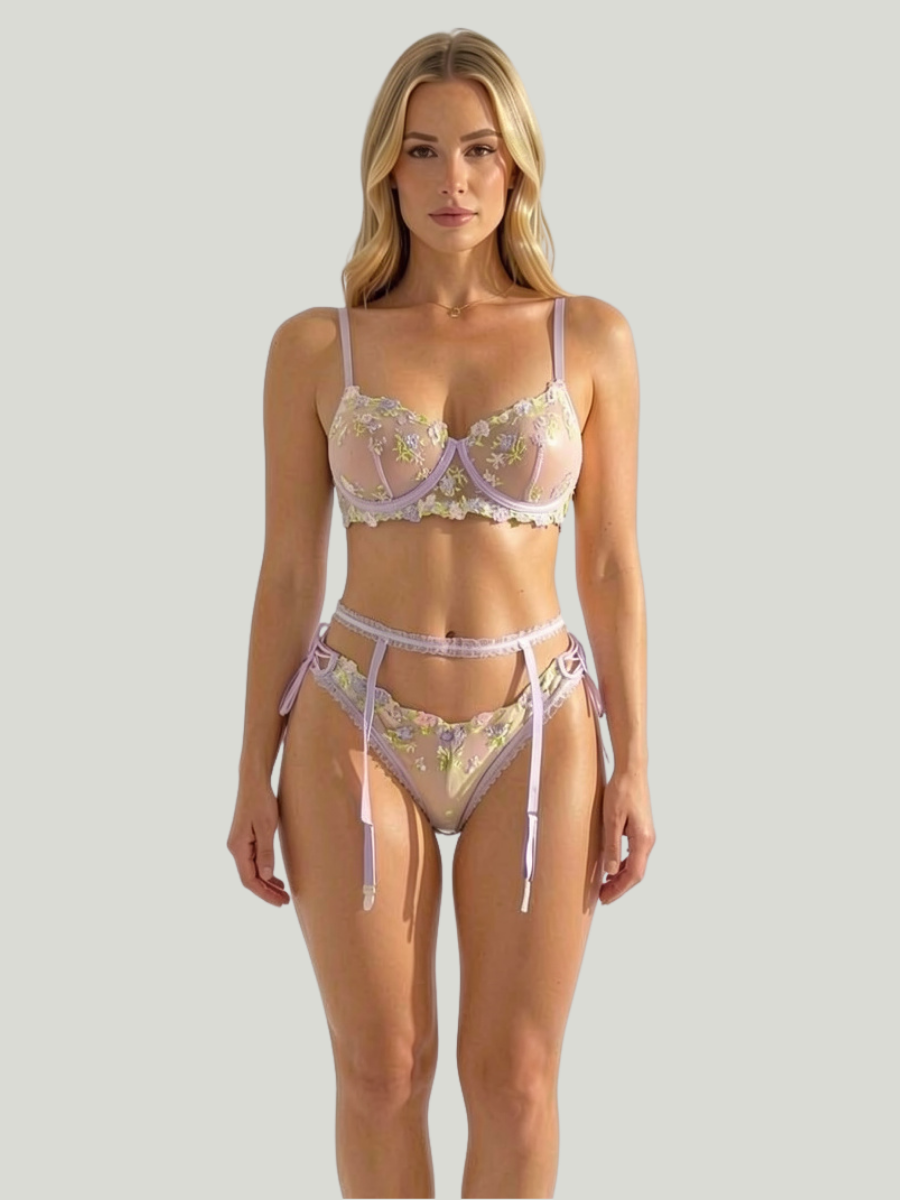 Mira | Conjunto de lencería de 3 piezas.